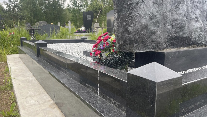 памятники, Горизонтальные